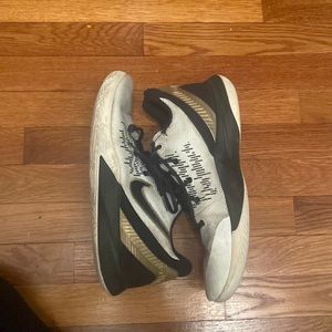 Kyrie basketball shoes USED